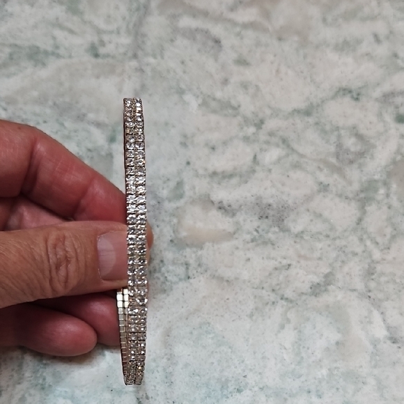 Elegant Silver Bling Rinestone Bracelet - Picture 2 of 5